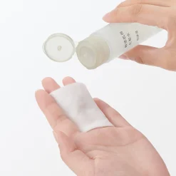 Hot Muji Agua tonificante para pieles sensibles ‐ Alta hidratación, tamaño viaje, 50 ml