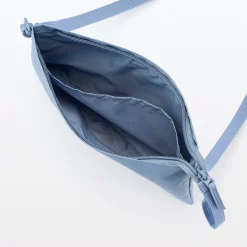 Outlet Muji Bolsa bandolera repelente al agua.