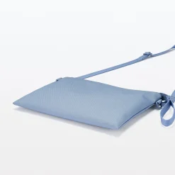 Outlet Muji Bolsa bandolera repelente al agua.