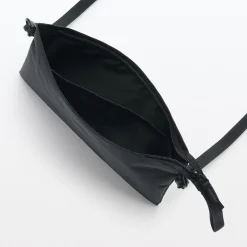 Outlet Muji Bolsa bandolera repelente al agua.