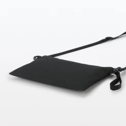Outlet Muji Bolsa bandolera repelente al agua.