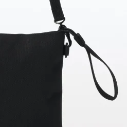 Outlet Muji Bolsa bandolera repelente al agua.