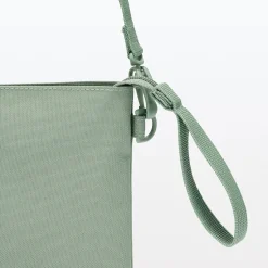 Outlet Muji Bolsa bandolera repelente al agua.