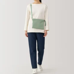 Outlet Muji Bolsa bandolera repelente al agua.
