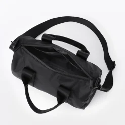 New Muji Bolsa cilíndrica de nylon reciclado Negro