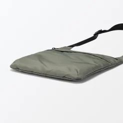 Best Muji Bolsa de nailon reciclado y cuerpo cruzado