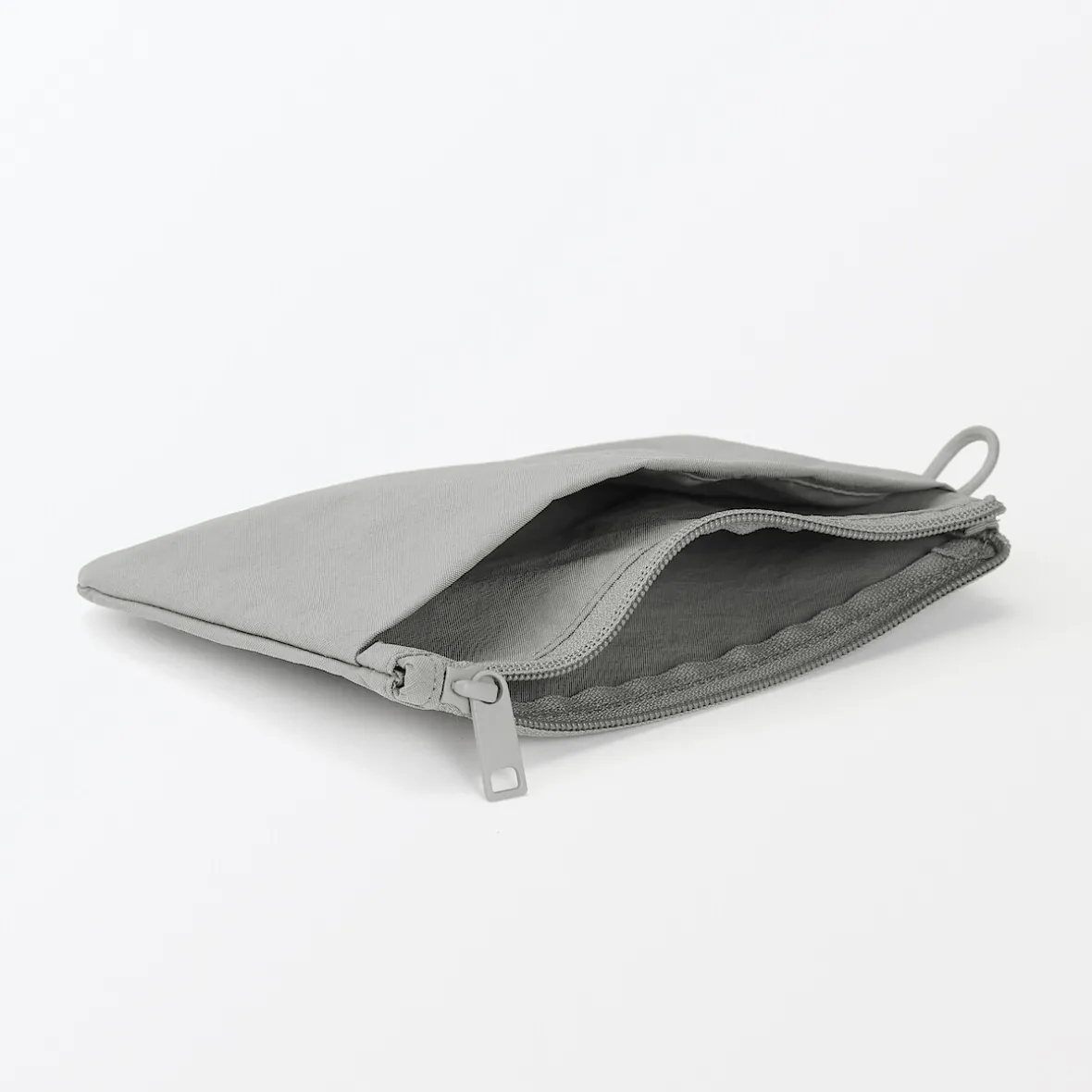 Muji Bolsa de nailon texturizada con cremallera ‐ Mediana