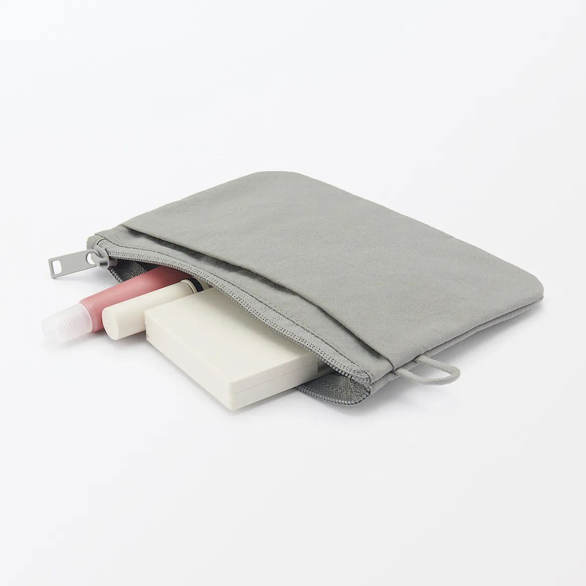 Muji Bolsa de nailon texturizada con cremallera ‐ Mediana