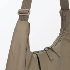 New Muji Bolso bandolera de nylon reciclado repelente al agua acolchado con 2 asas