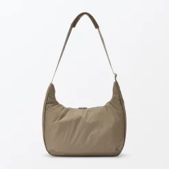 New Muji Bolso bandolera de nylon reciclado repelente al agua acolchado con 2 asas