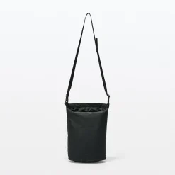 Outlet Muji Bolso bandolera pequeño repelente al agua y plegable Negro