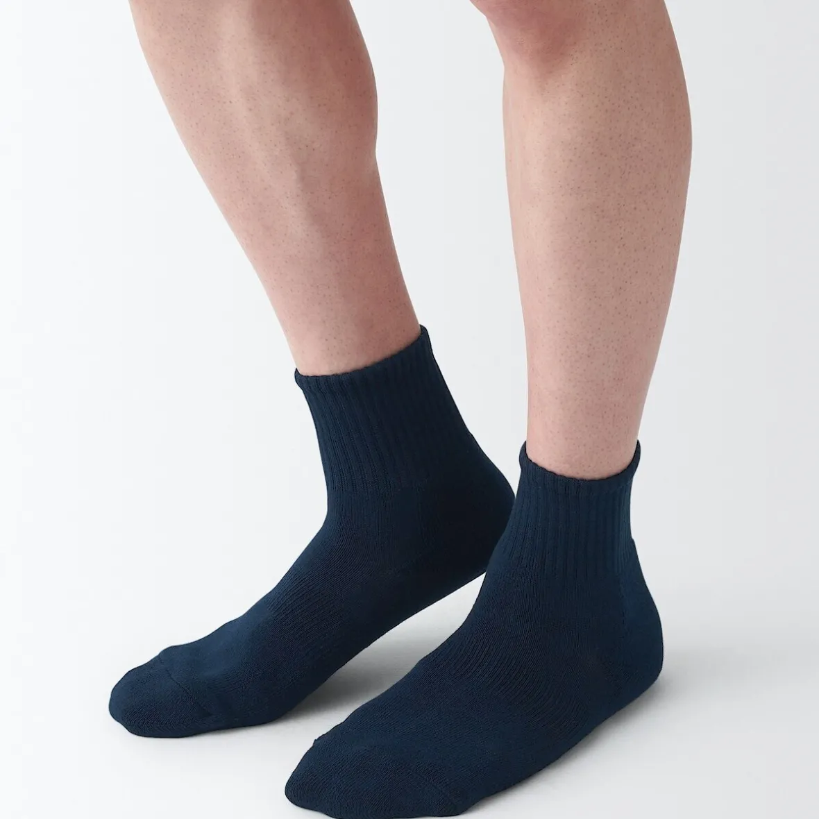 Muji Calcetines cortos de felpa en ángulo recto para hombre