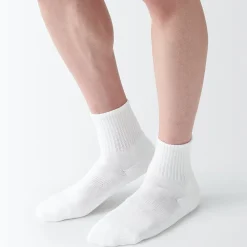 Muji Calcetines cortos de felpa en ángulo recto para hombre