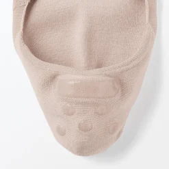 Sale Muji Calcetines finos invisibles con agarre en el talón para mujer Marrón pálido