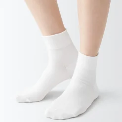 Outlet Muji Calcetines tobilleros de modal mezclado con ángulo recto y puño cómodo para mujer