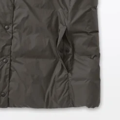 Outlet Muji Chaleco ligero de plumón sin cuello de nailon reciclado para mujer