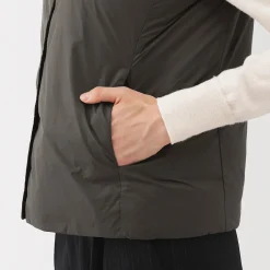 Outlet Muji Chaleco ligero de plumón sin cuello de nailon reciclado para mujer