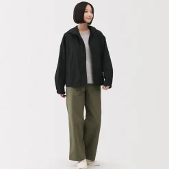 Muji Chaqueta con capucha plegable e impermeable para mujer