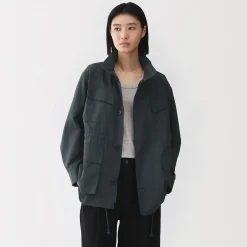 Outlet Muji Chaqueta utilitaria de nailon con tinte natural para mujer
