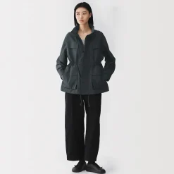 Outlet Muji Chaqueta utilitaria de nailon con tinte natural para mujer