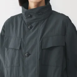 Outlet Muji Chaqueta utilitaria de nailon con tinte natural para mujer
