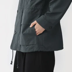 Outlet Muji Chaqueta utilitaria de nailon con tinte natural para mujer