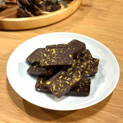 Clearance Muji Chocolat noir fourré de yuzu et de pépites d'oranges