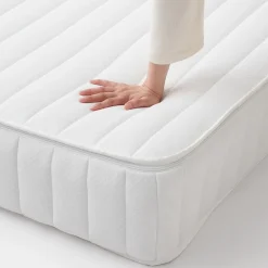 Discount Muji Colchón de muelles ensacados estándar con soporte firme ‐ Doble