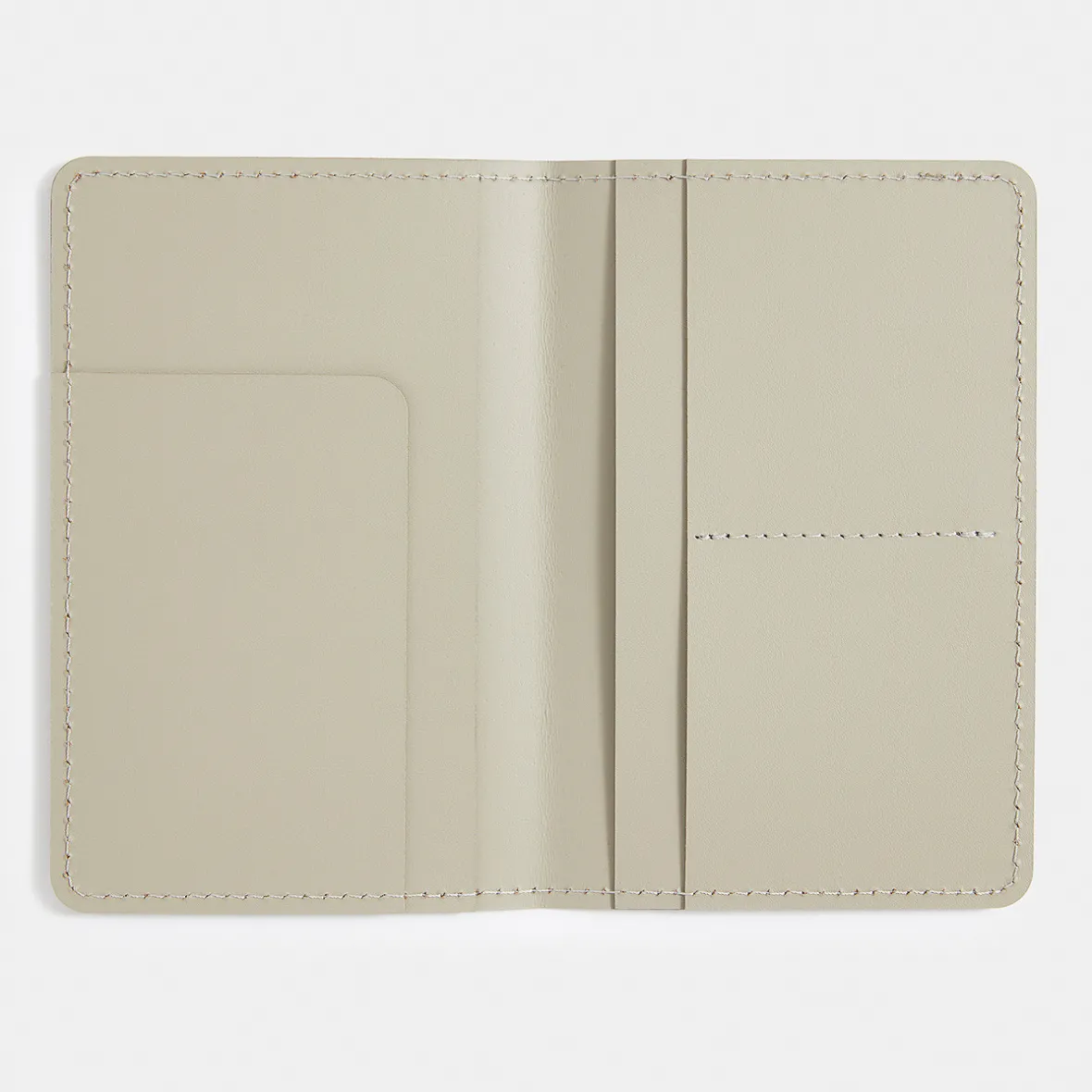 Sale Muji Funda para pasaporte de cuero reciclado - Aschgrau