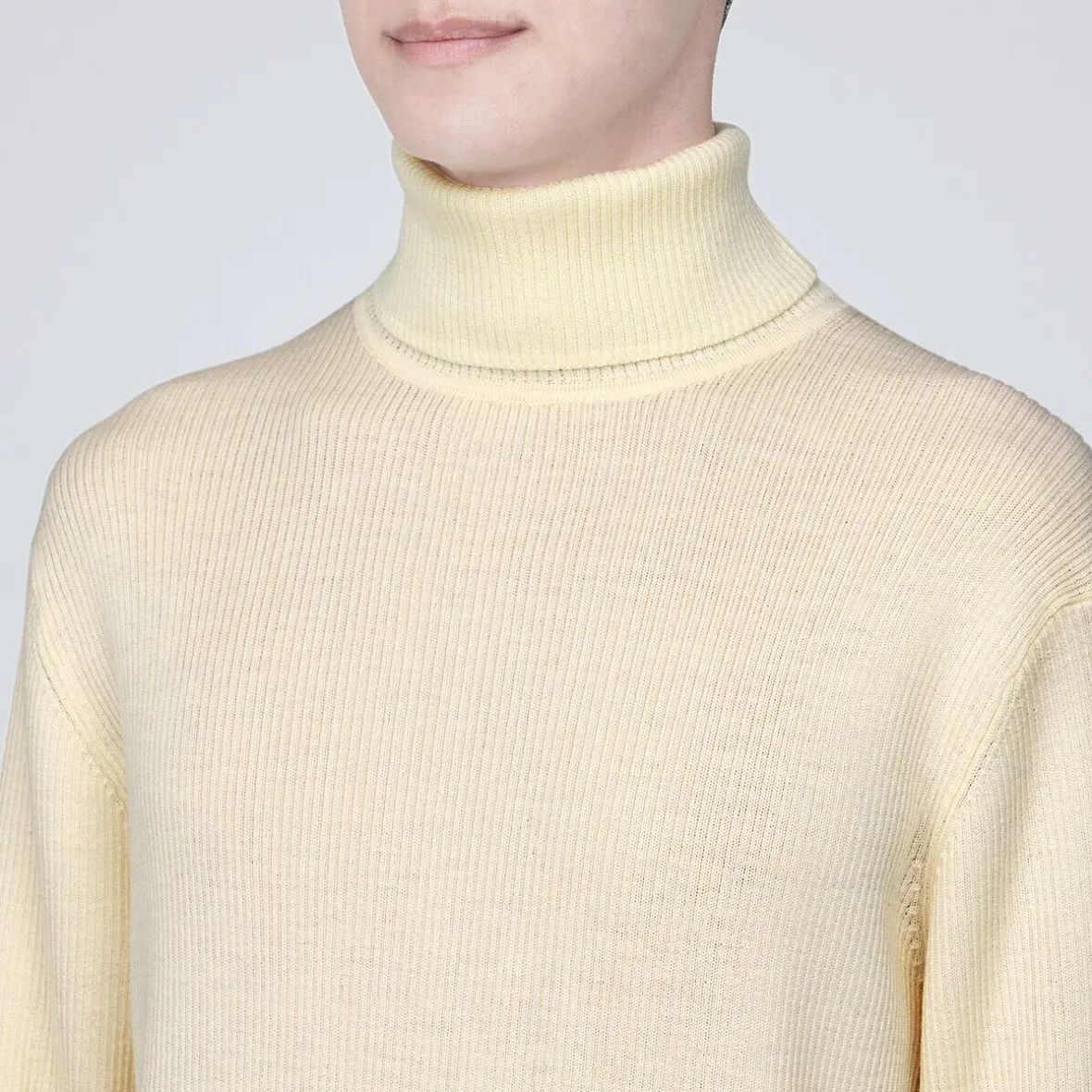 Outlet Muji Jersey de lana con cuello de tortuga acanalado