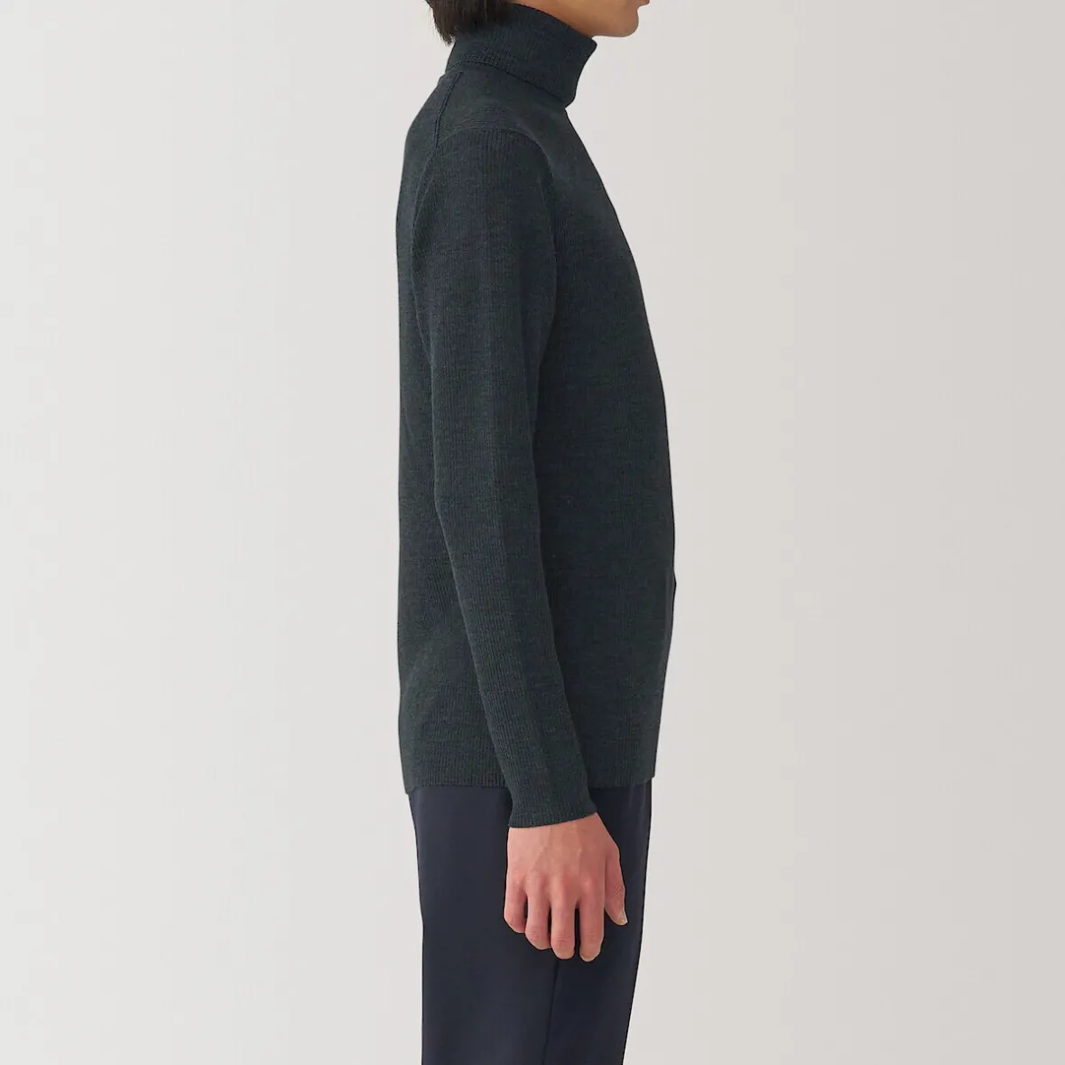 Outlet Muji Jersey de lana con cuello de tortuga acanalado