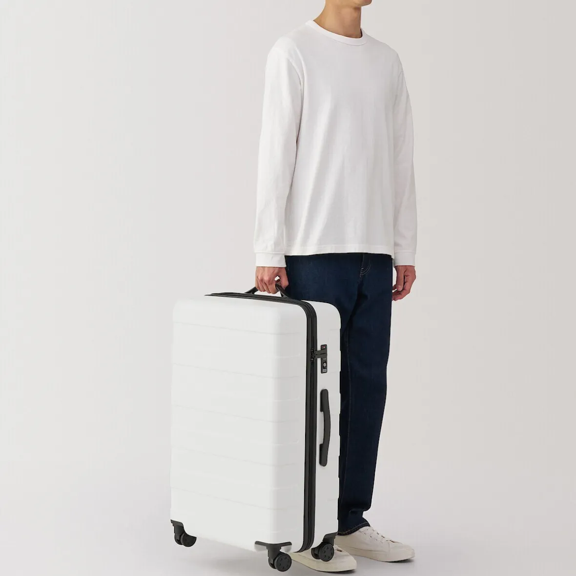 Sale Muji Maleta Trolley Rígida 75L, Mediana