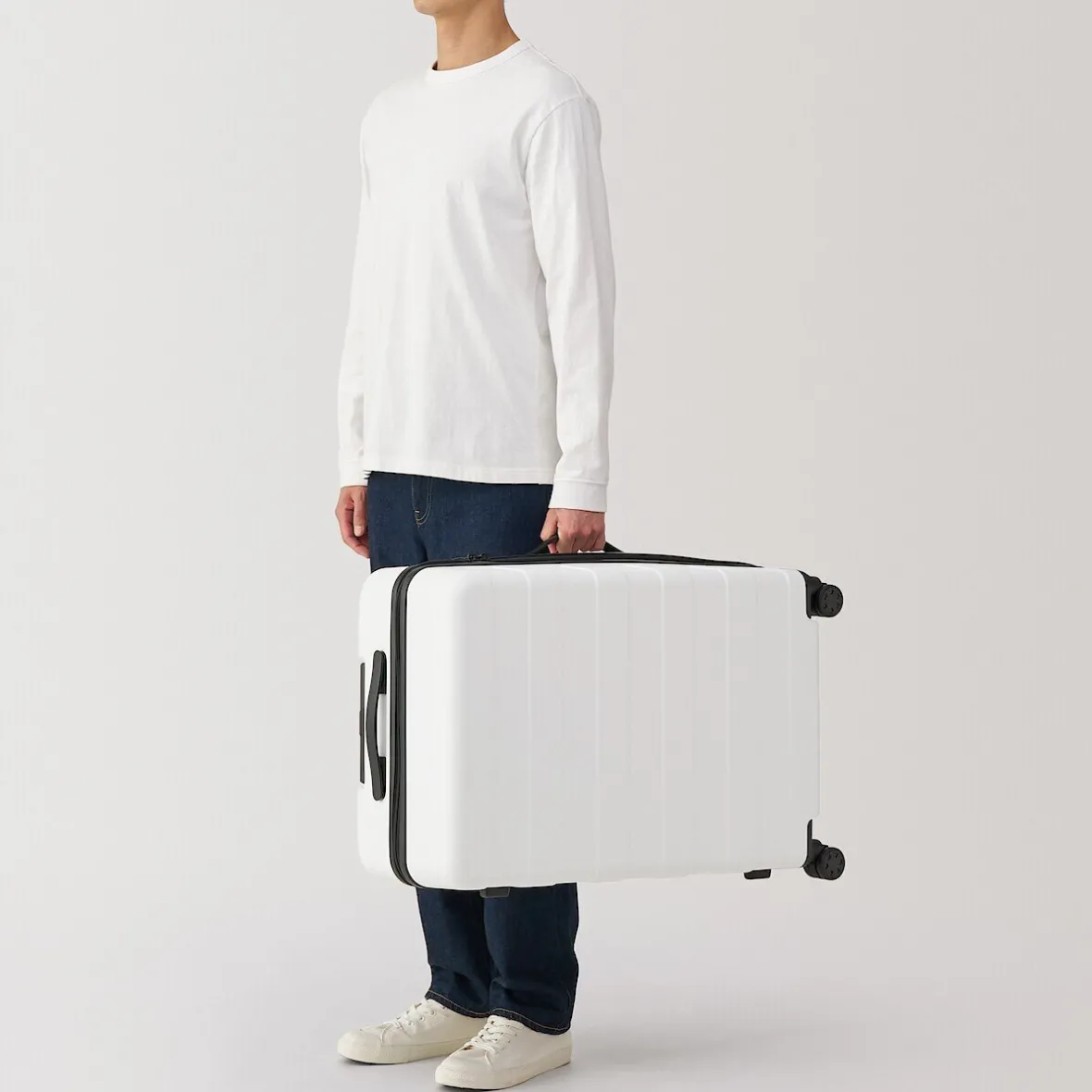 Sale Muji Maleta Trolley Rígida 75L, Mediana