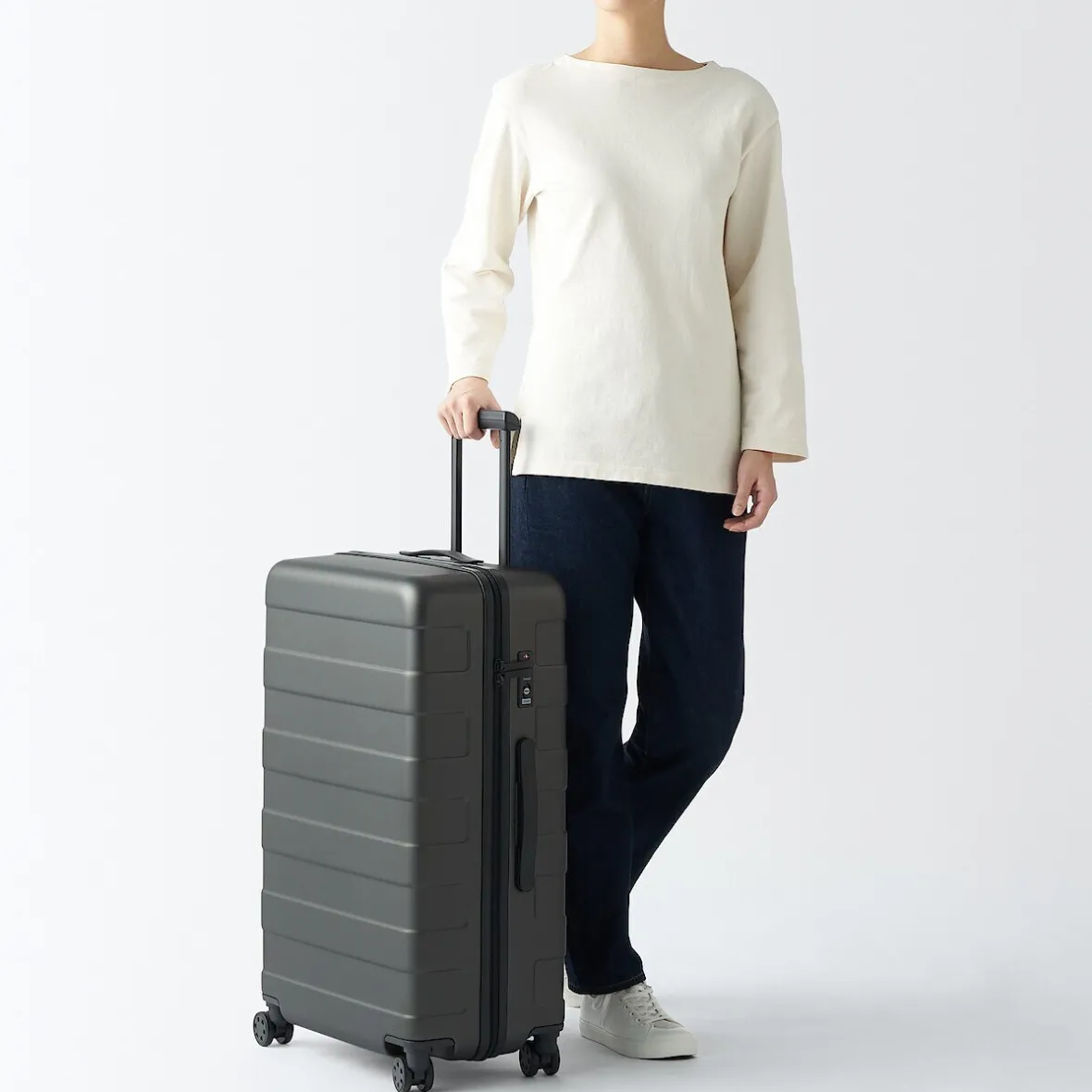 Sale Muji Maleta Trolley Rígida 75L, Mediana