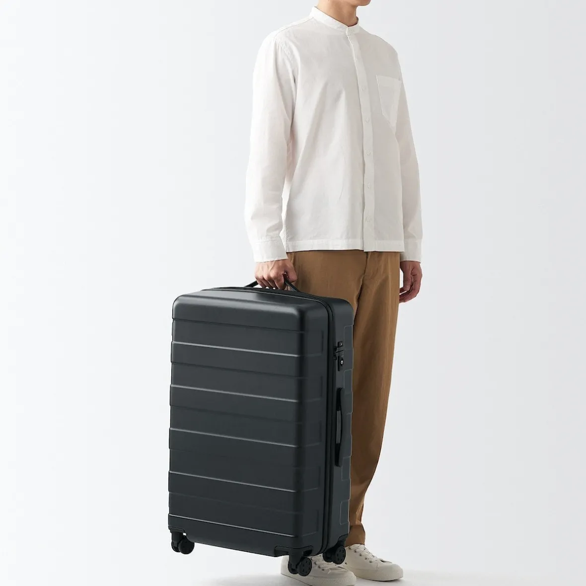 Sale Muji Maleta Trolley Rígida 75L, Mediana