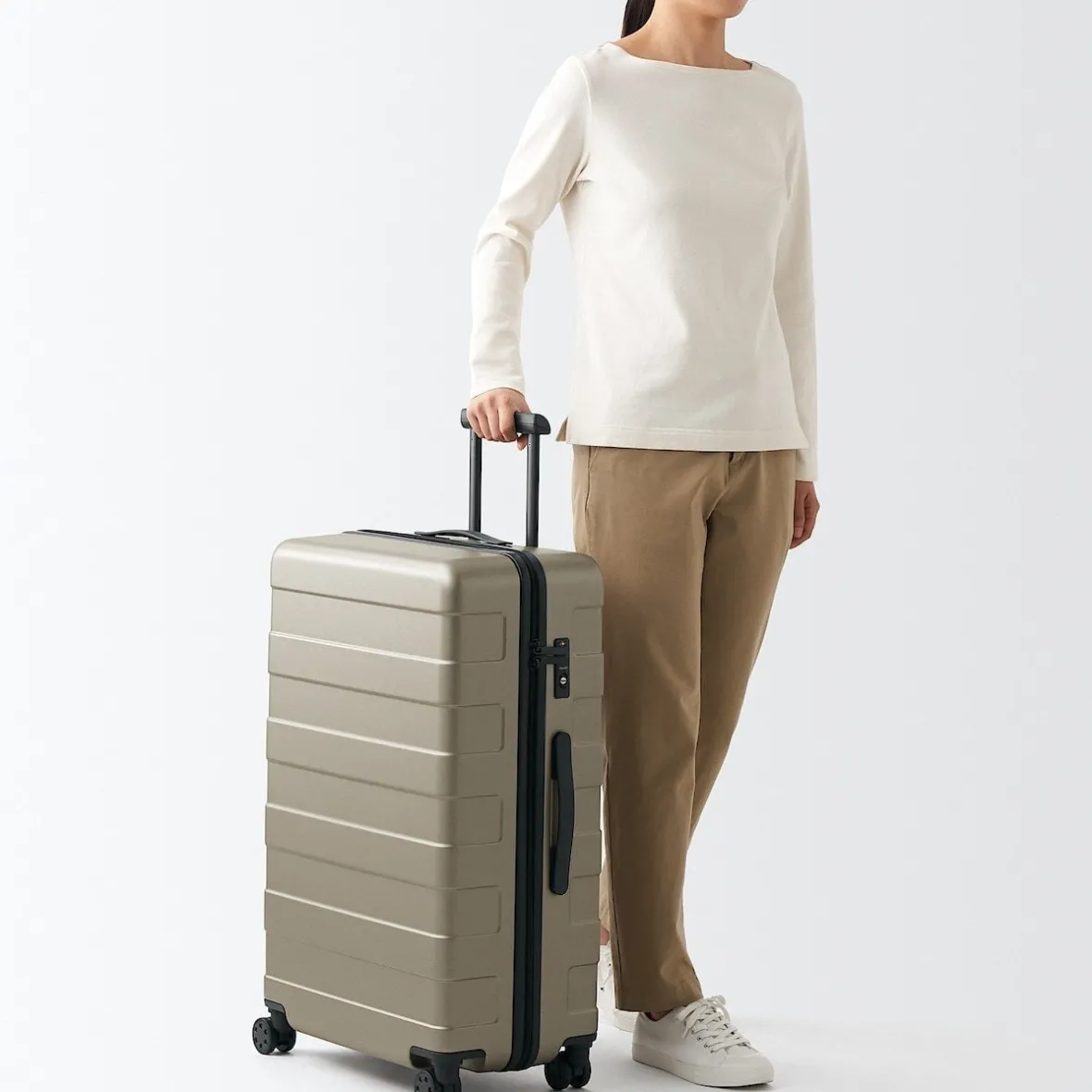 Sale Muji Maleta Trolley Rígida 75L, Mediana