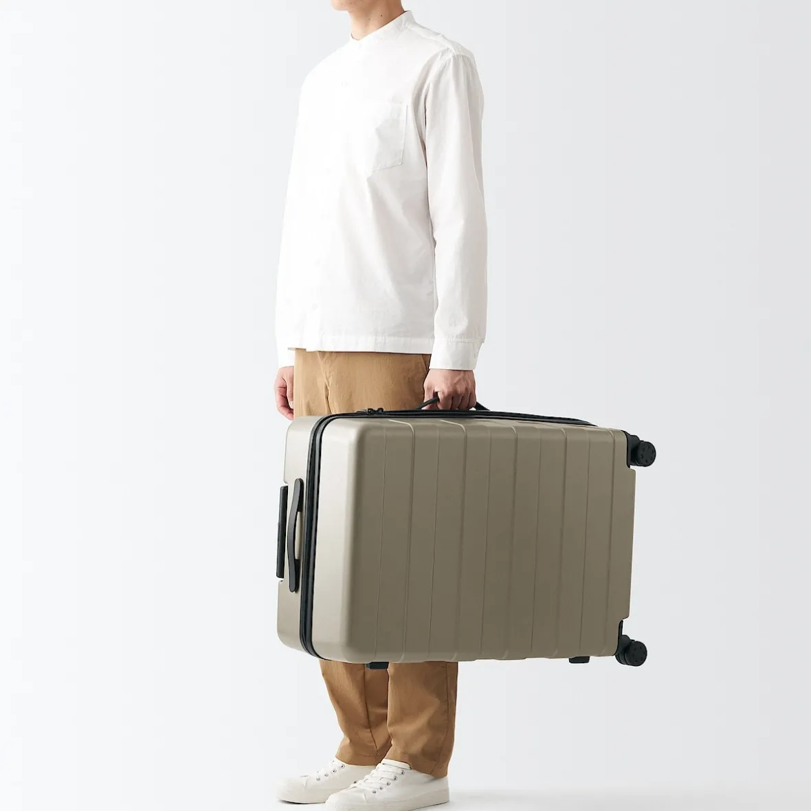 Sale Muji Maleta Trolley Rígida 75L, Mediana