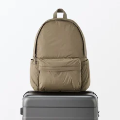 Discount Muji Mochila acolchada de nailon reciclado repelente al agua