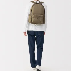 Discount Muji Mochila acolchada de nailon reciclado repelente al agua