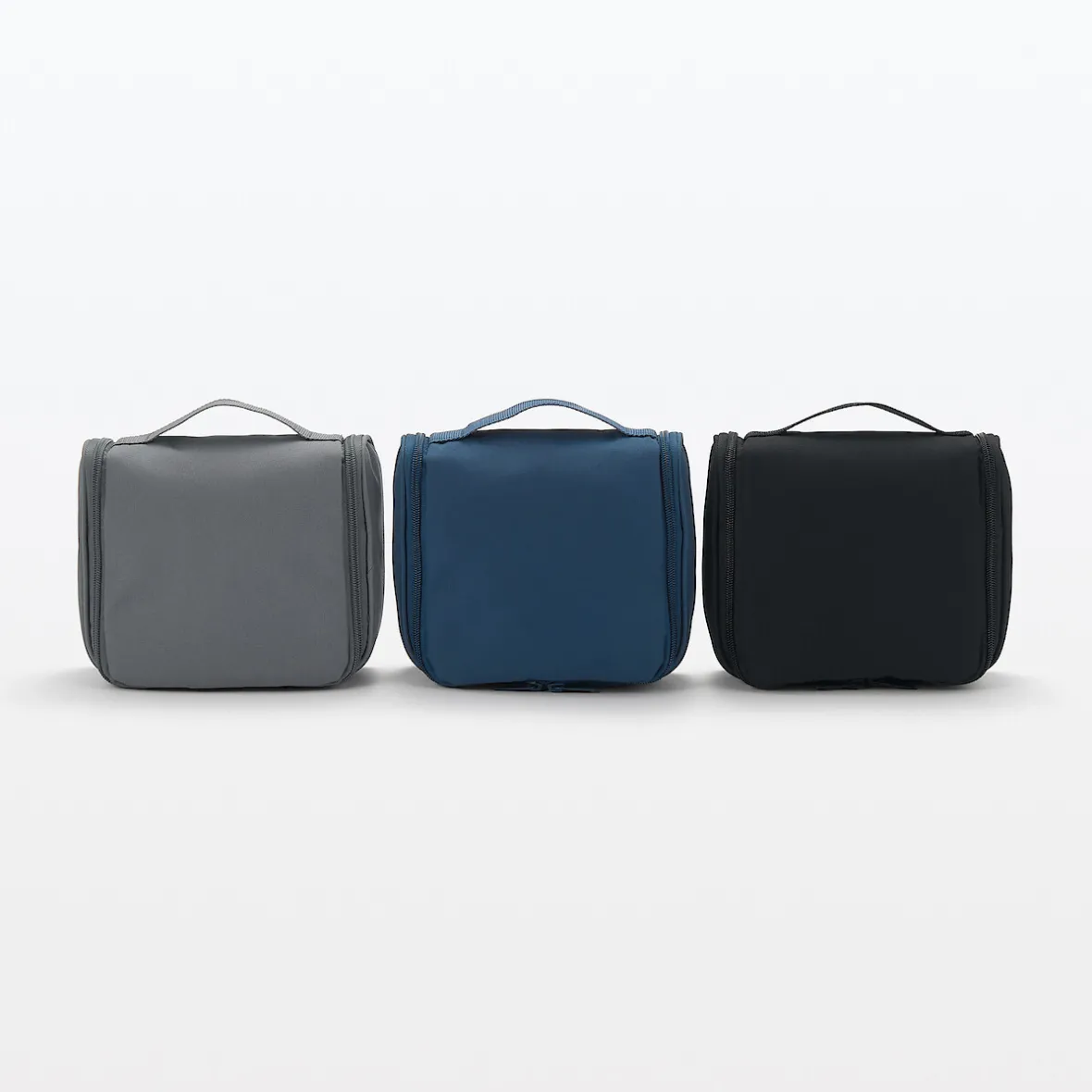 Online Muji Neceser colgante