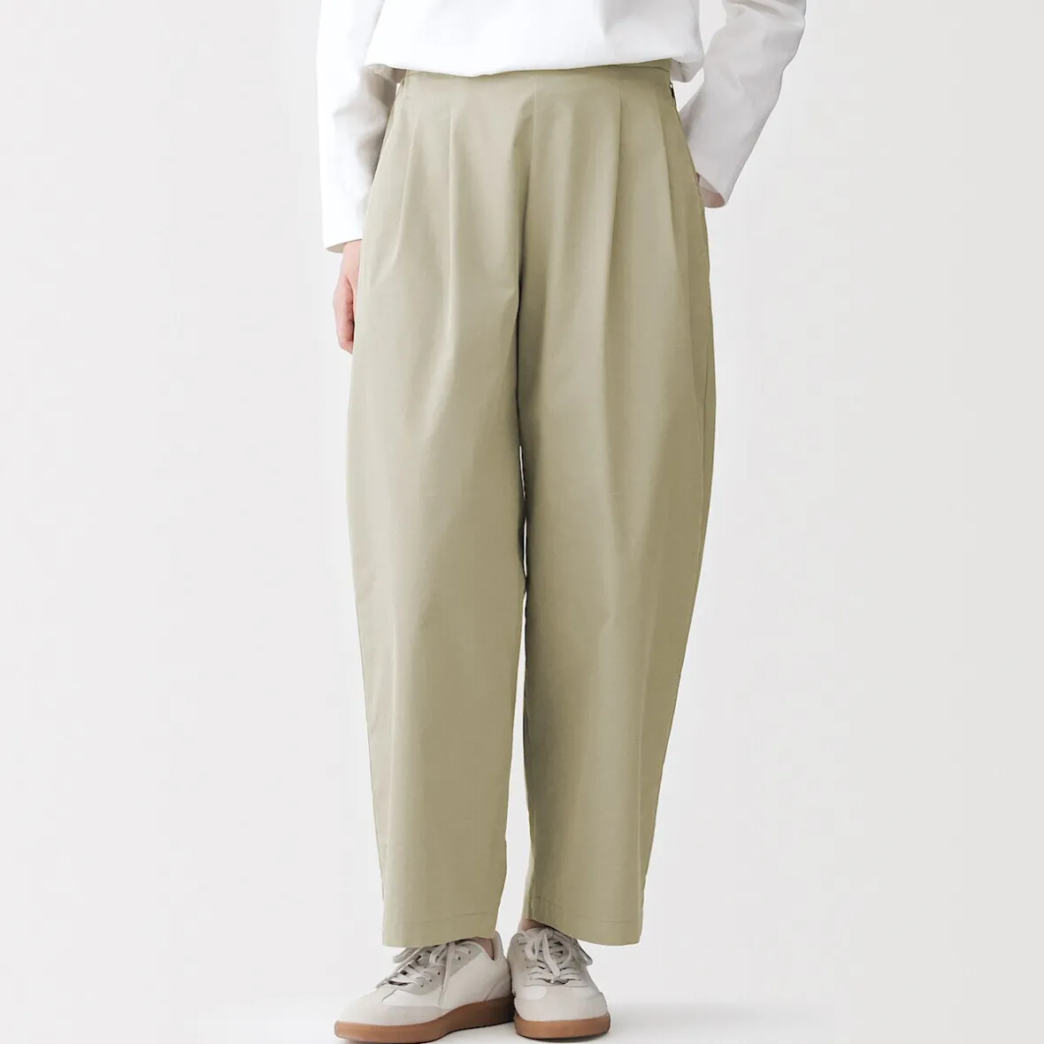Clearance Muji Pantalones con corte tapered en sarga de algodón para mujer