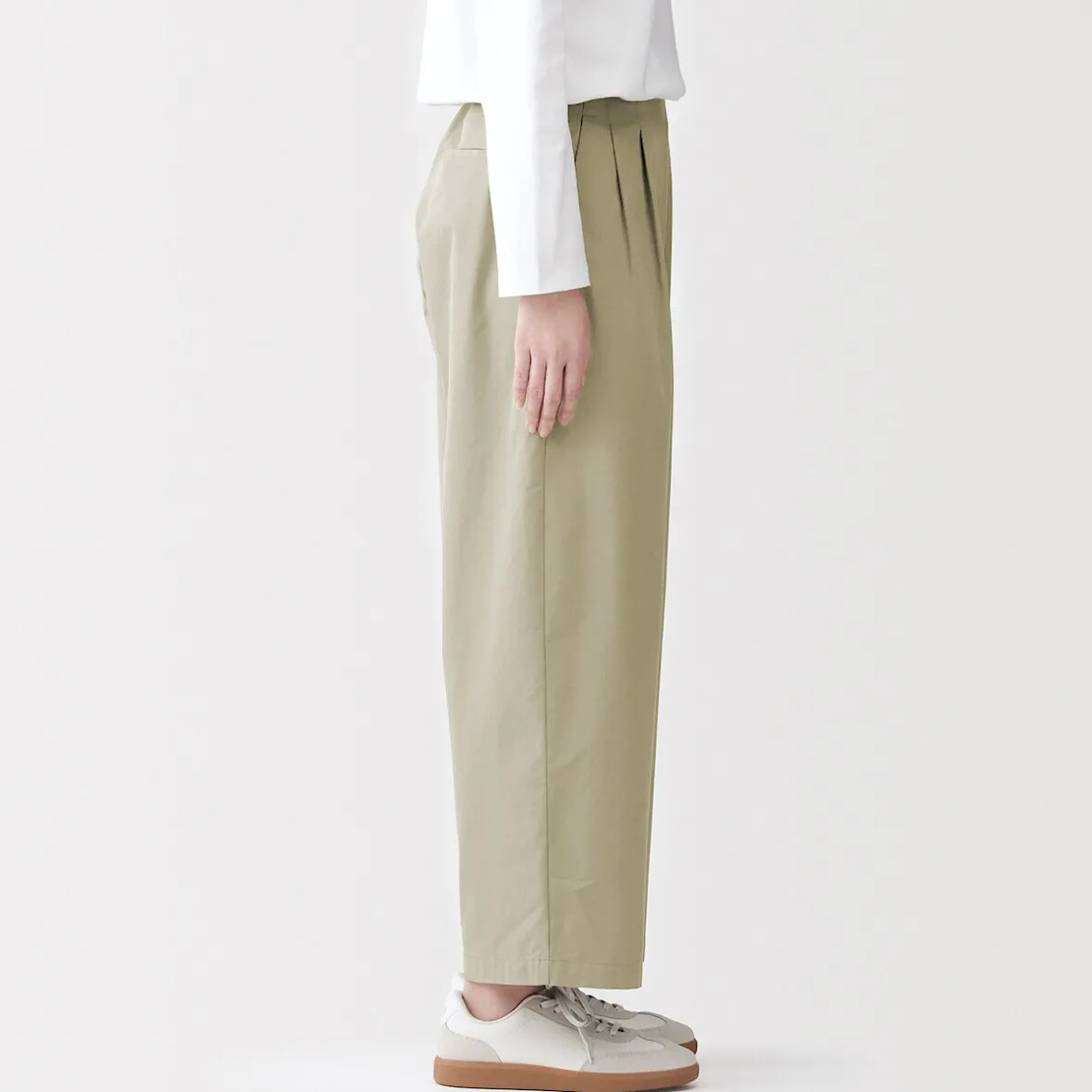 Clearance Muji Pantalones con corte tapered en sarga de algodón para mujer