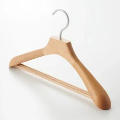 Hot Muji Percha de madera One Colour