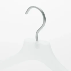 Discount Muji Percha de polipropileno