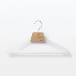 Discount Muji Percha de polipropileno