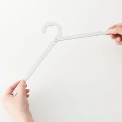 Best Muji Percha portátil de aluminio plegable