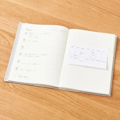 Muji Planificador mensual con papelitos adhesivos