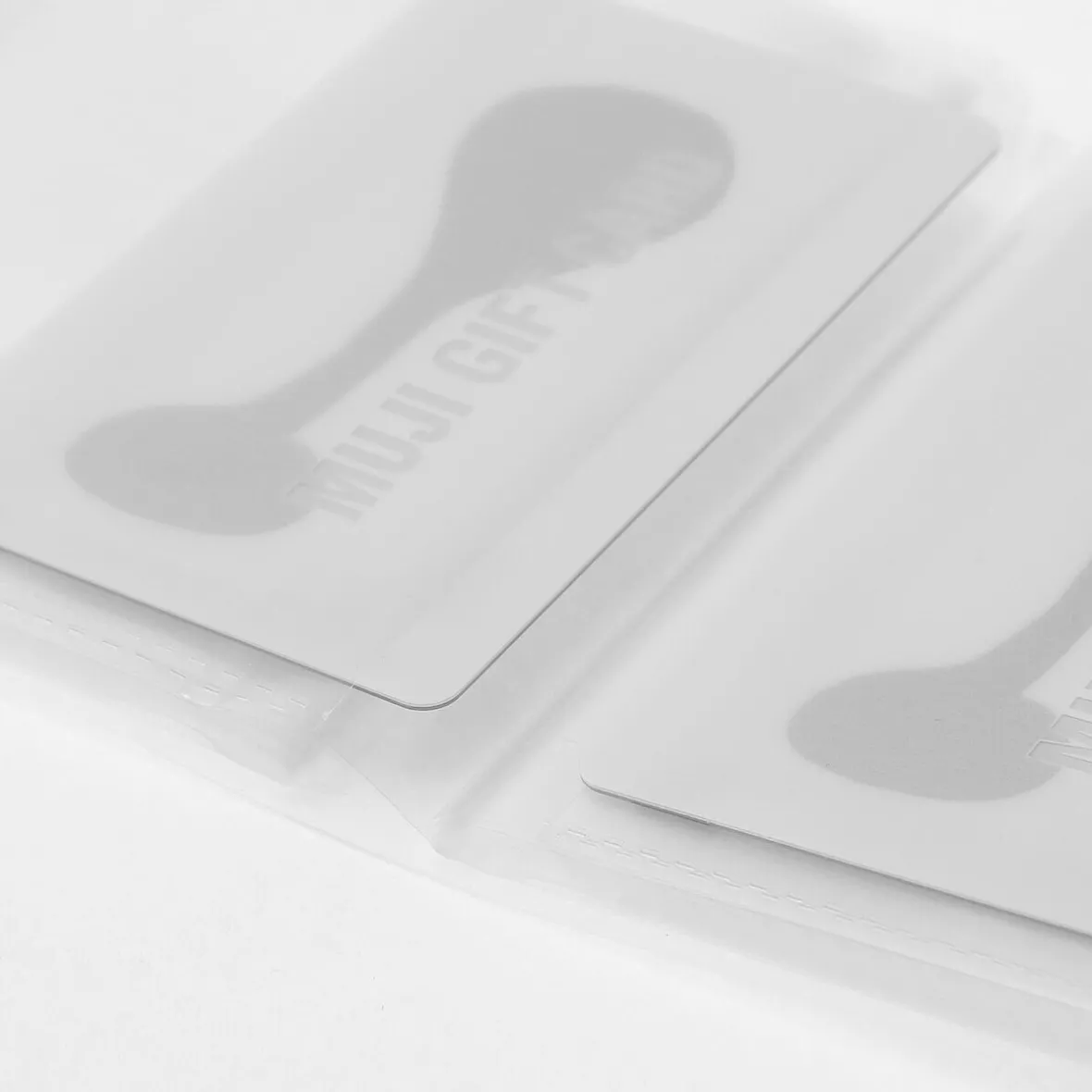 New Muji Porta tarjetas de PP con 60 bolsillos
