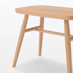 New Muji Taburete con pata redondeada de haya maciza